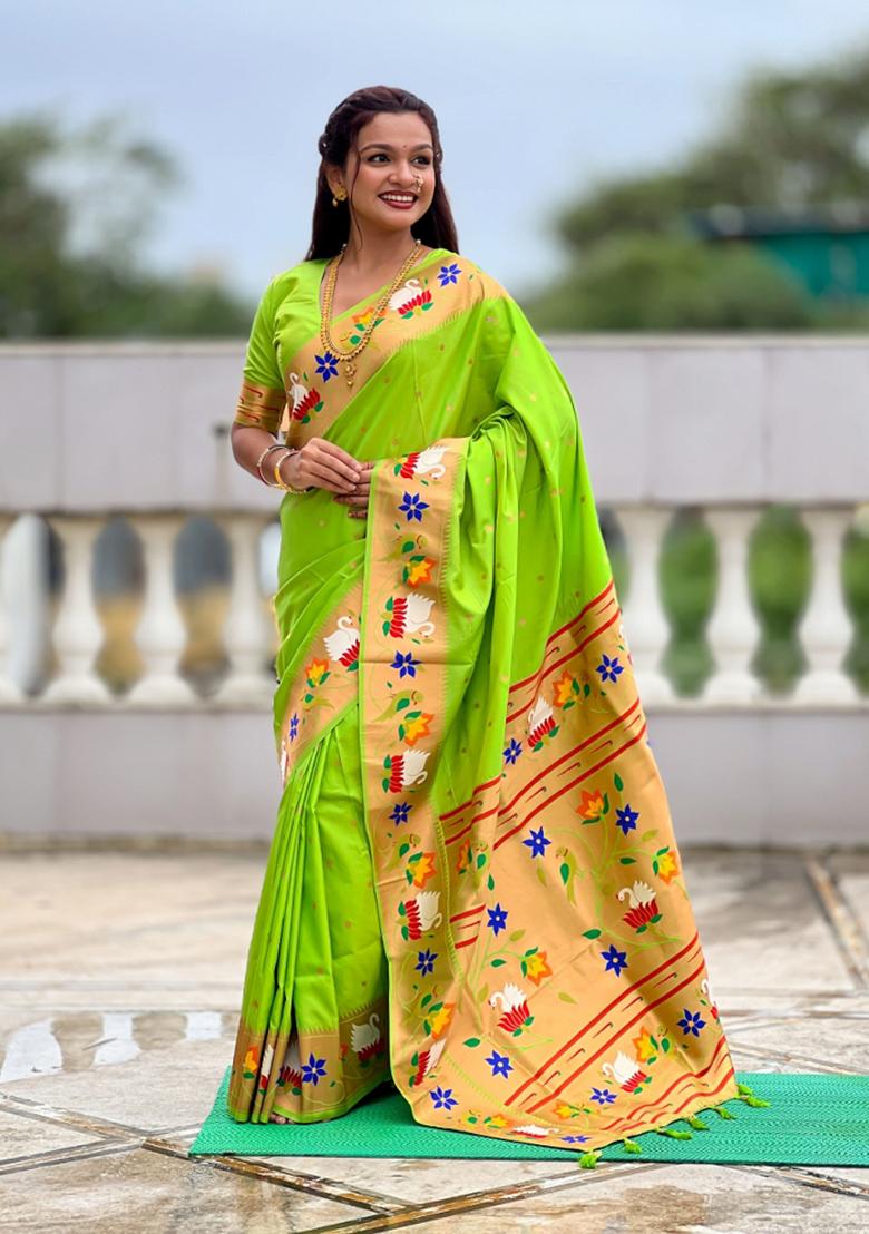 Parrot Green Jacquard Silk Saree Set - Indya