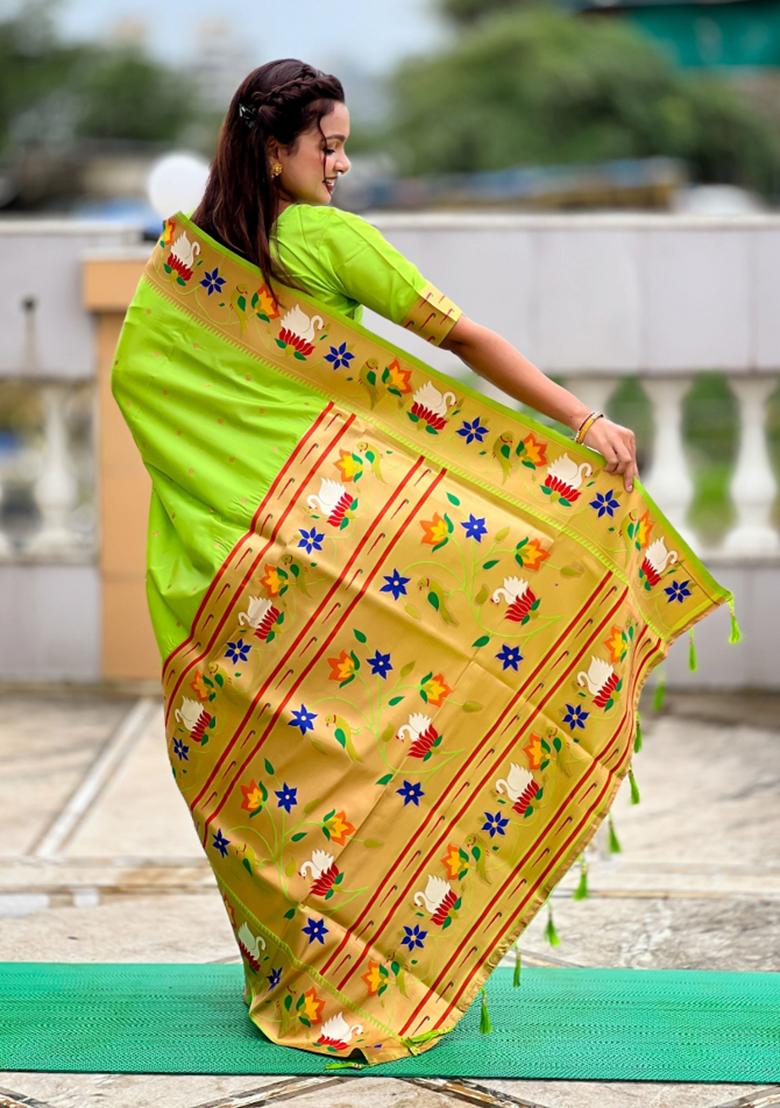 Parrot Green Jacquard Silk Saree Set - Indya