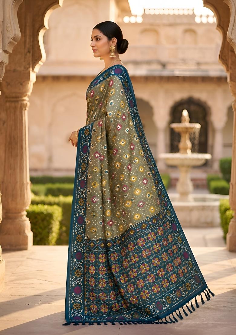 Green Jacquard Silk Saree Set - Indya