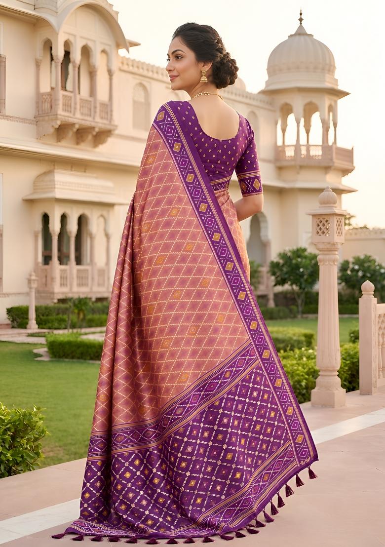 Onion Jacquard Silk Saree Set - Indya
