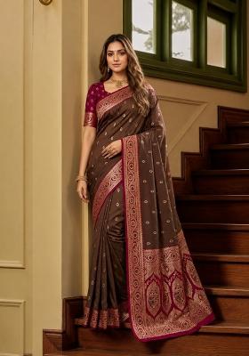 Golden Woven Design Banarasi Saree Set