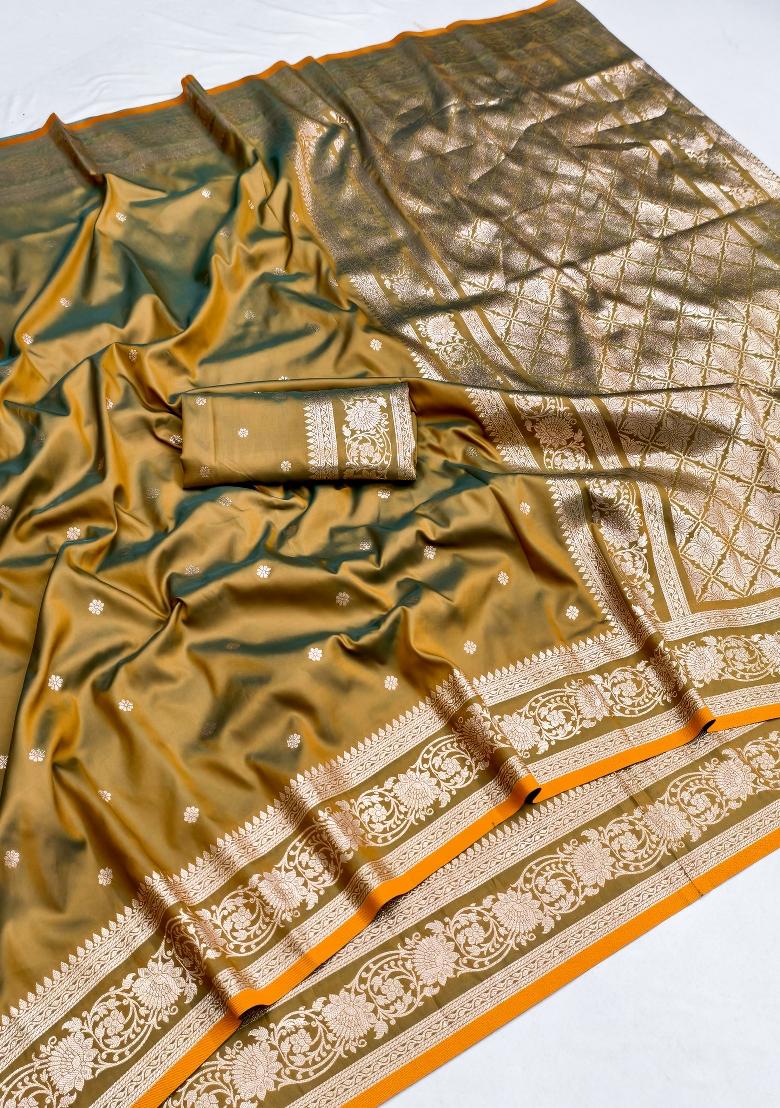 Golden Woven Design Banarasi Saree Set - Indya