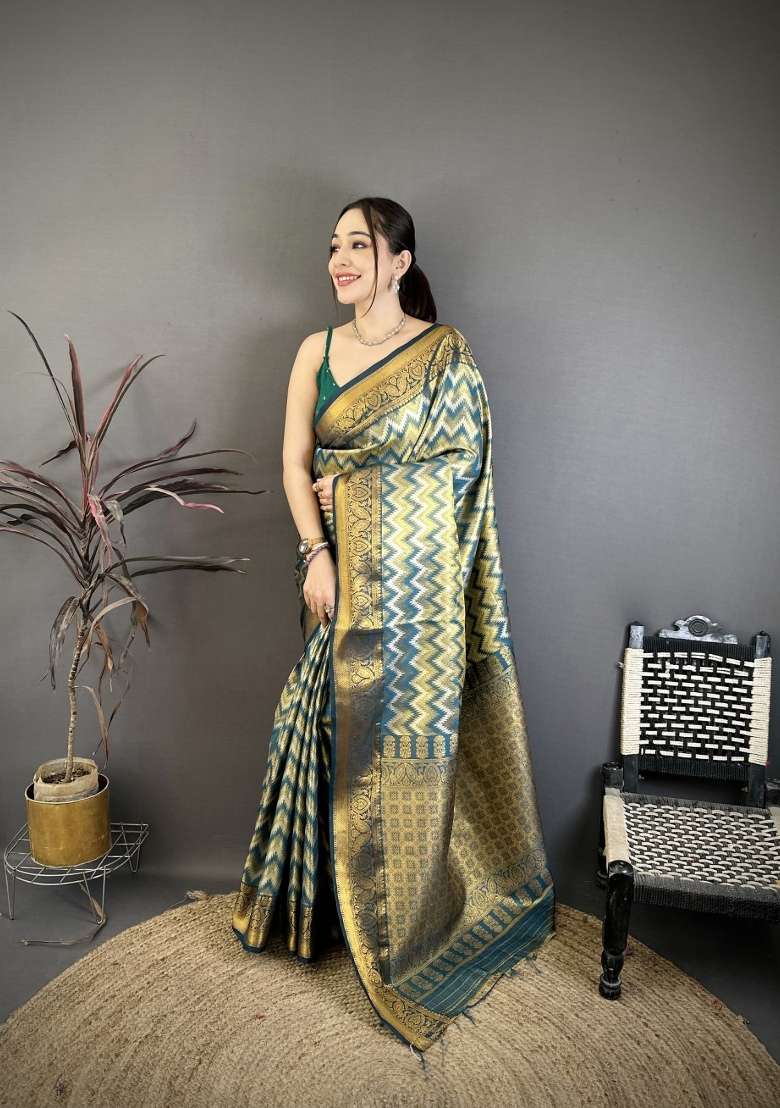 Green Zig Zag Silk Saree Set for Diwali | Wedding & Festive Wear - Indya