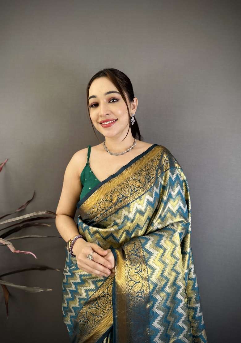 Green Zig Zag Silk Saree Set for Diwali | Wedding & Festive Wear - Indya