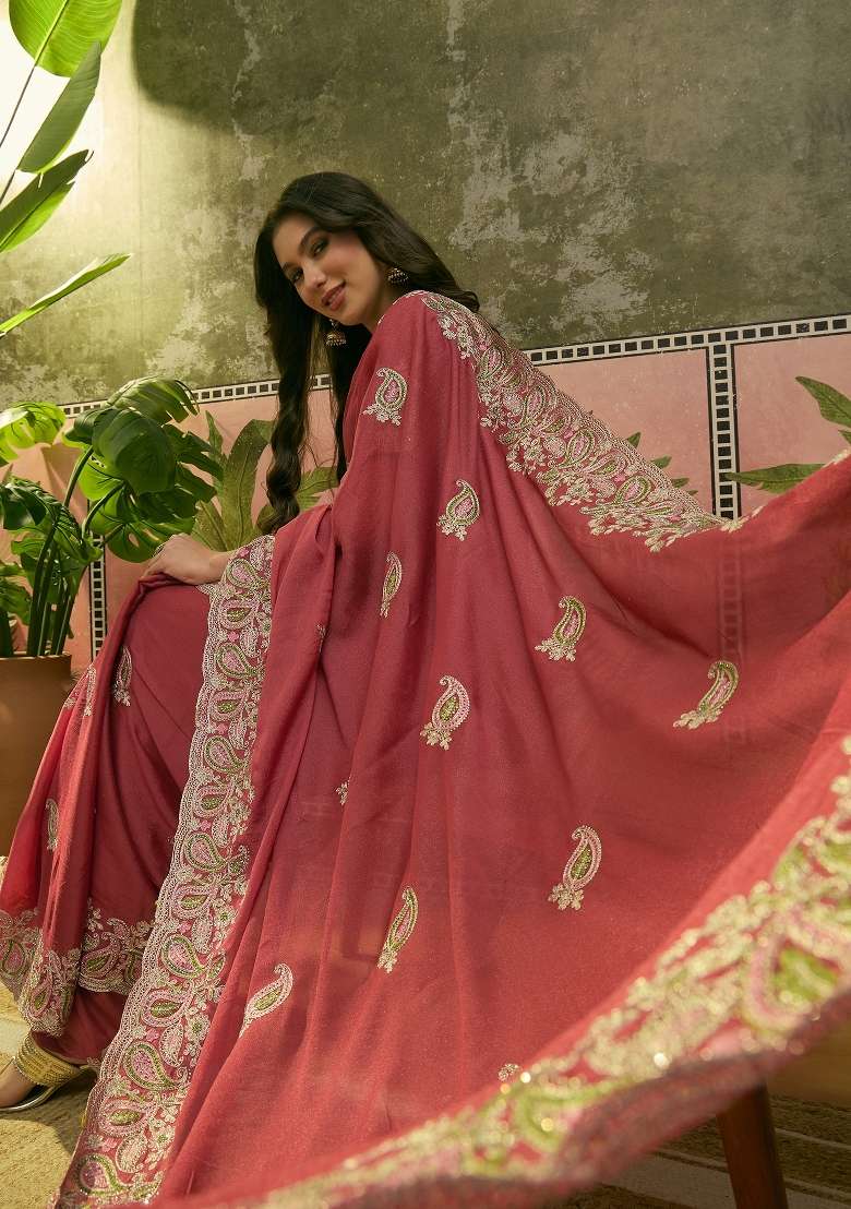 Peach Silk Saree Set with Embroidered for Diwali | Wedding & Festive Wear - Indya