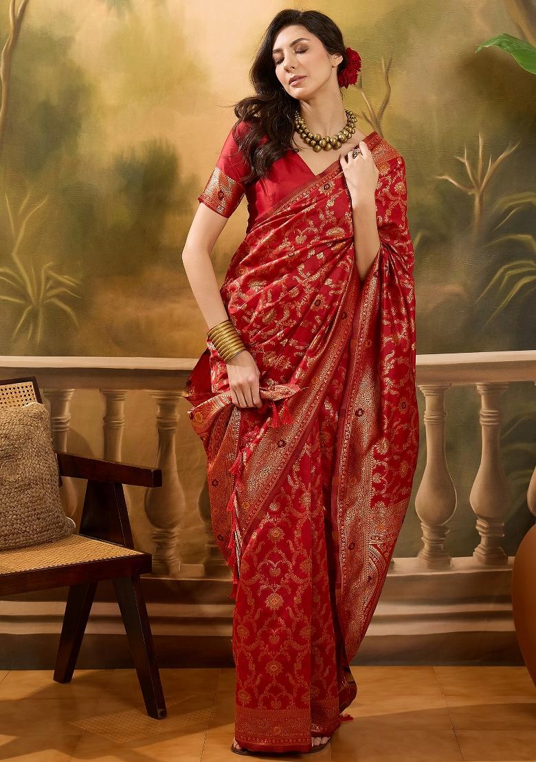 Red Applique Banarasi Saree Set - Indya