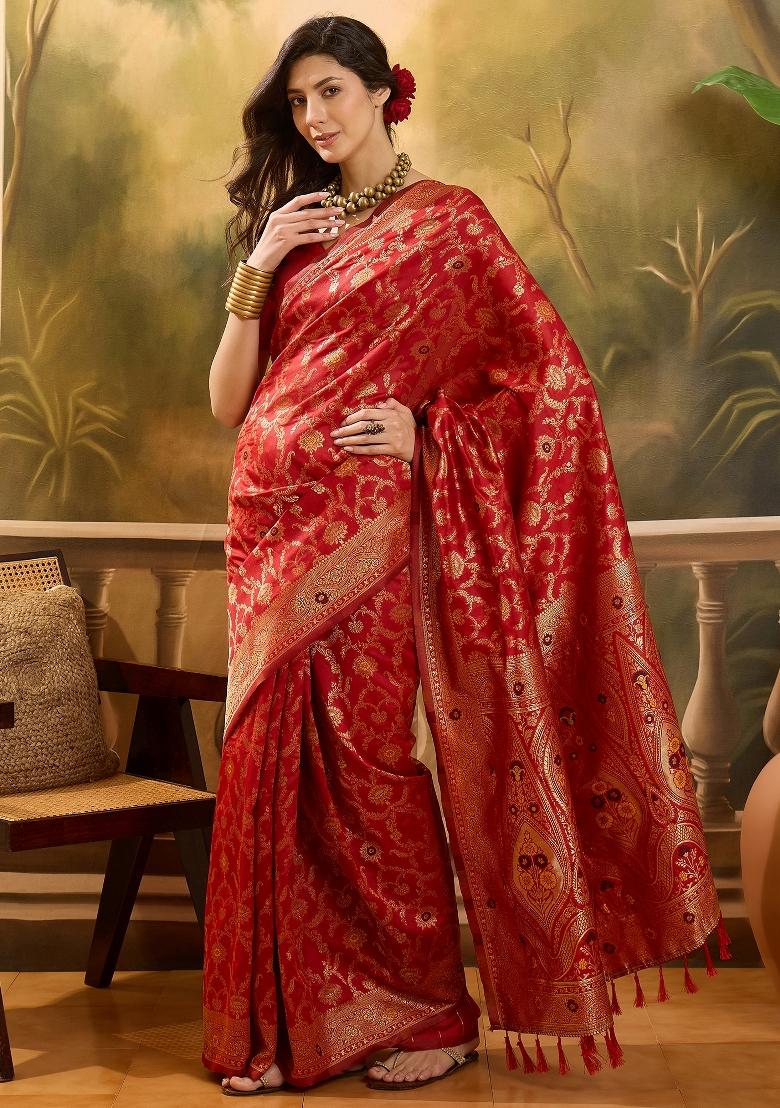 Red Applique Banarasi Saree Set - Indya
