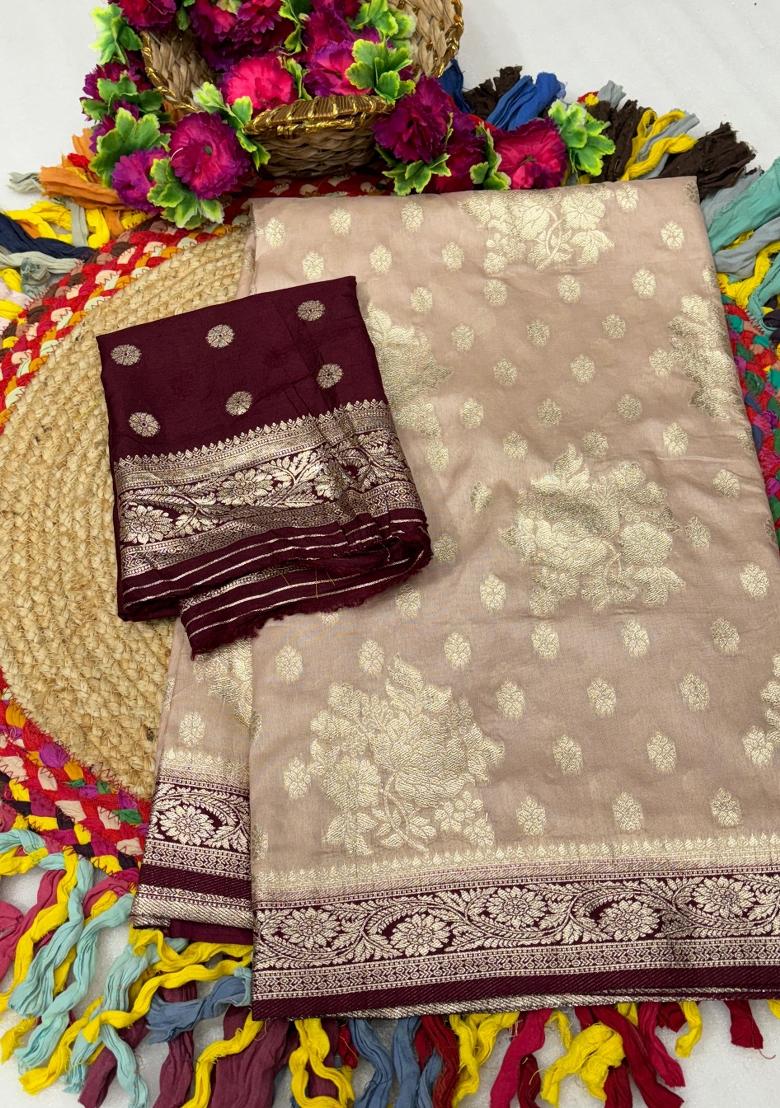 Chiku Tapela Dying Silk Saree Set - Indya