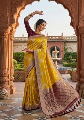 Yellow Tapela Dying Silk Saree Set