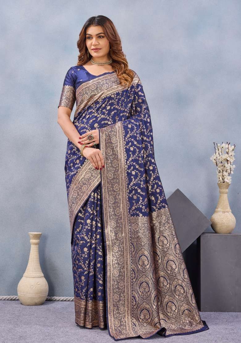 Blue Printed Handloom Saree Set for Diwali and Festive Wear - Indya