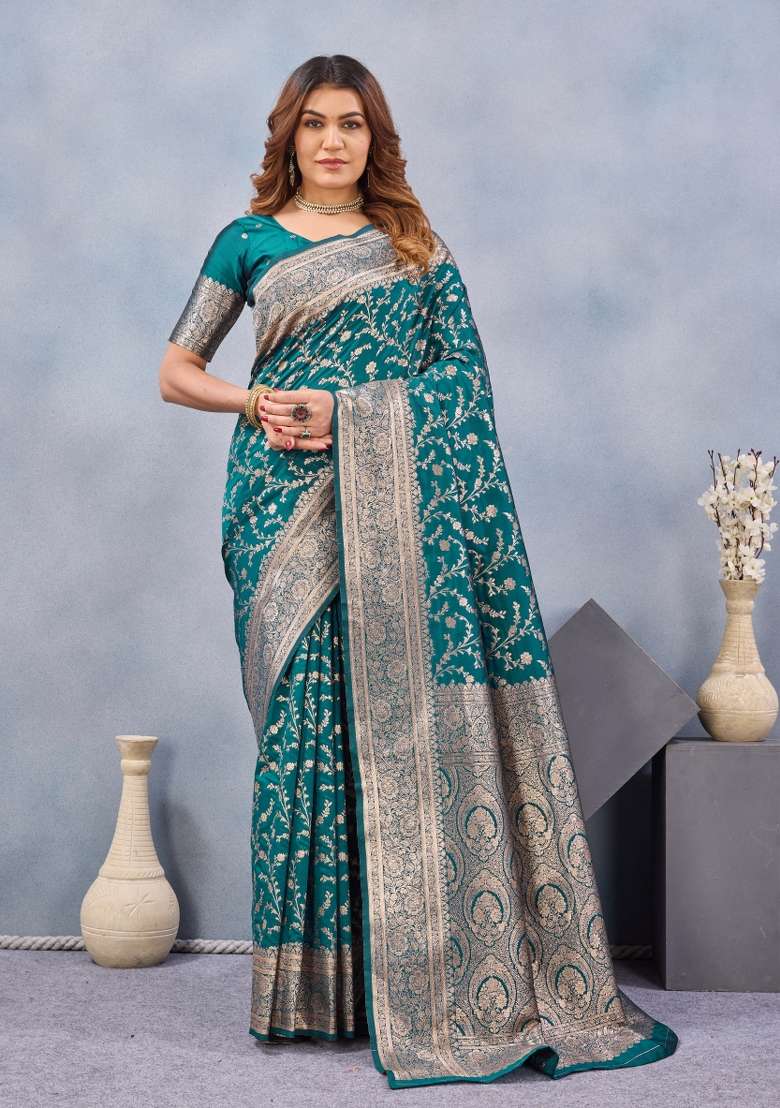 Turquoise Printed Handloom Saree Set for Diwali and Festive Wear - Indya