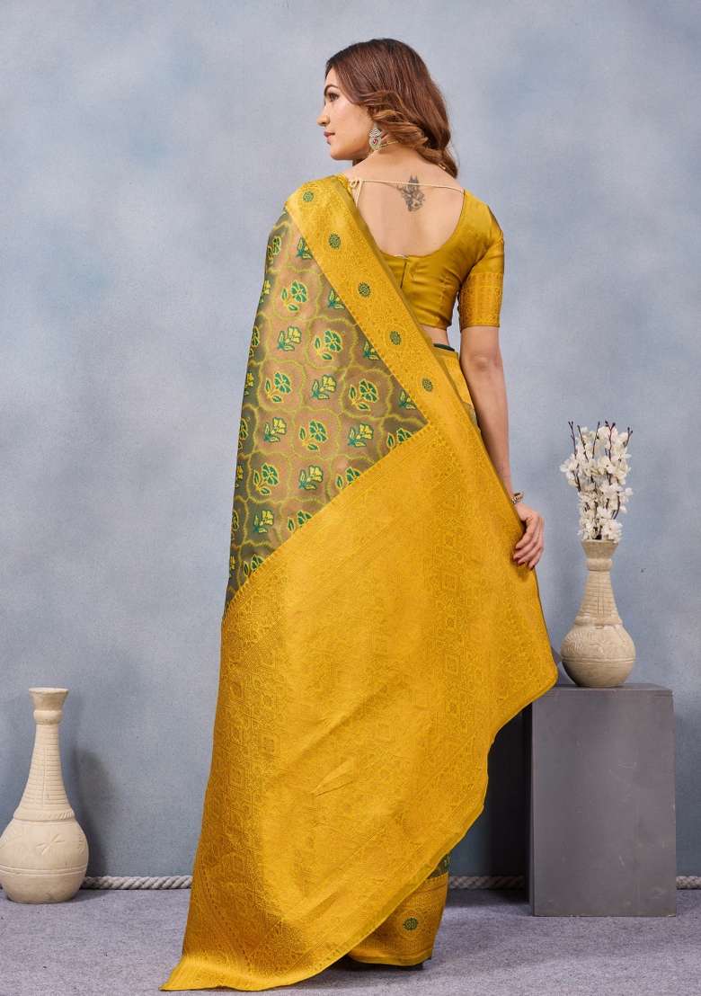 Green And Mustard Printed Handloom Saree Set for Diwali and Festive Wear - Indya