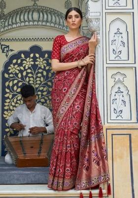 Red Weaving Georgette Saree Set