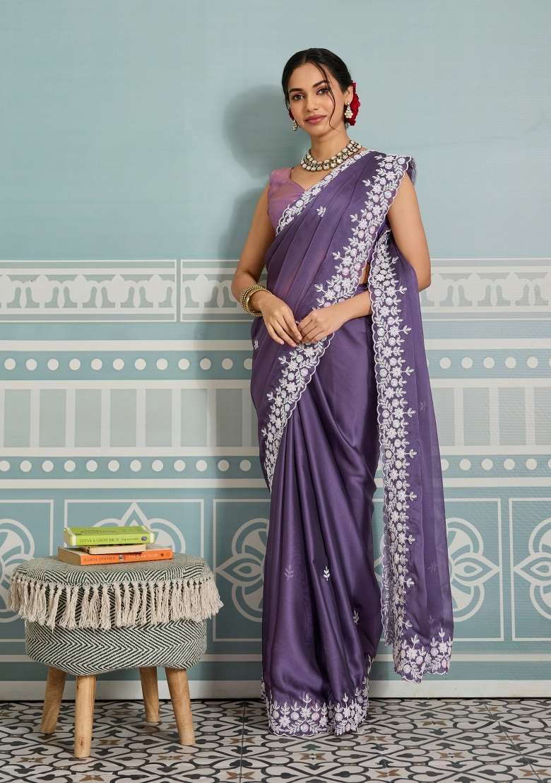 Lavender Silk Saree Set with Embroidered for Diwali | Wedding & Festive Wear - Indya