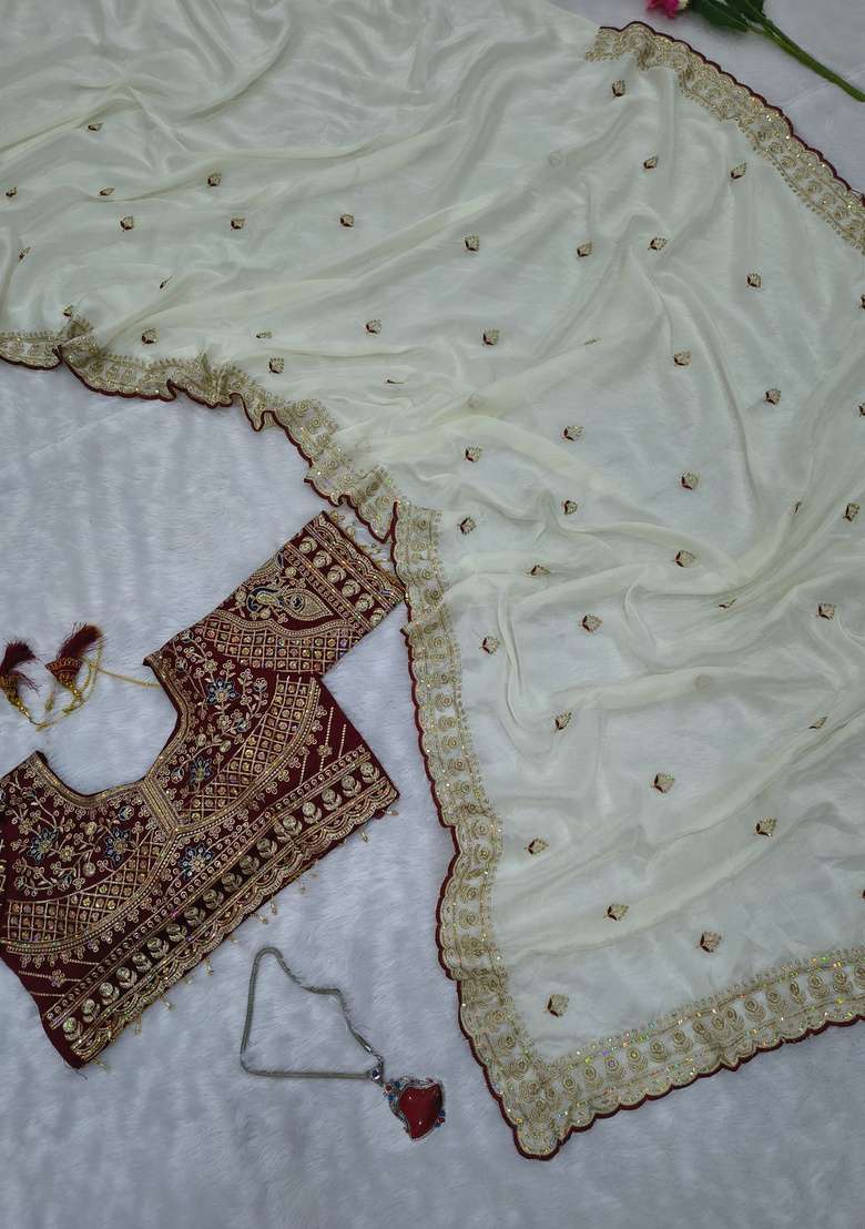 Off White Silk Saree Set with Embroidered for Diwali | Wedding & Festive Wear - Indya