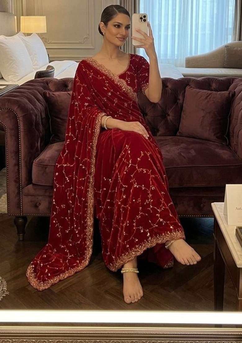 Red Embroidered Silk Saree Set - Indya