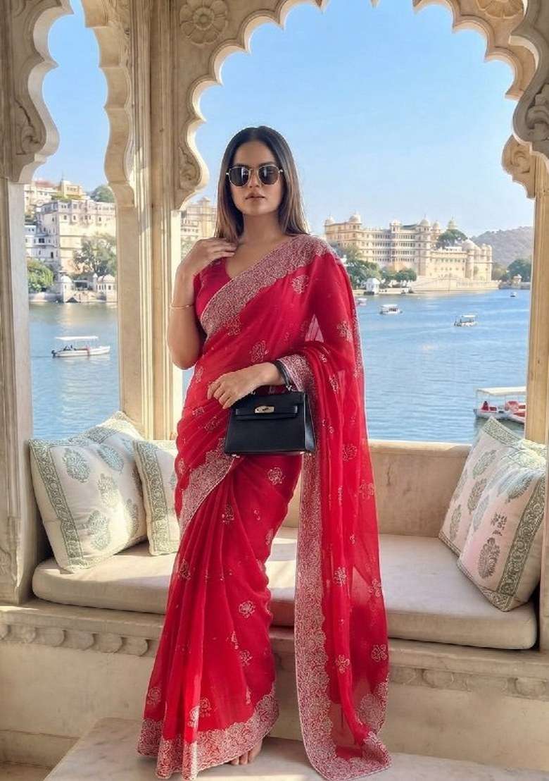 Pink Silk Blend Saree Set with Embroidered for Diwali | Wedding & Festive Wear - Indya