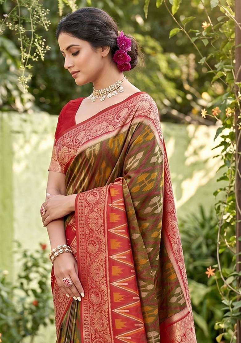 Mehendi Green Jacquard Work Silk Blend Saree Set for Diwali and Festive Wear - Indya