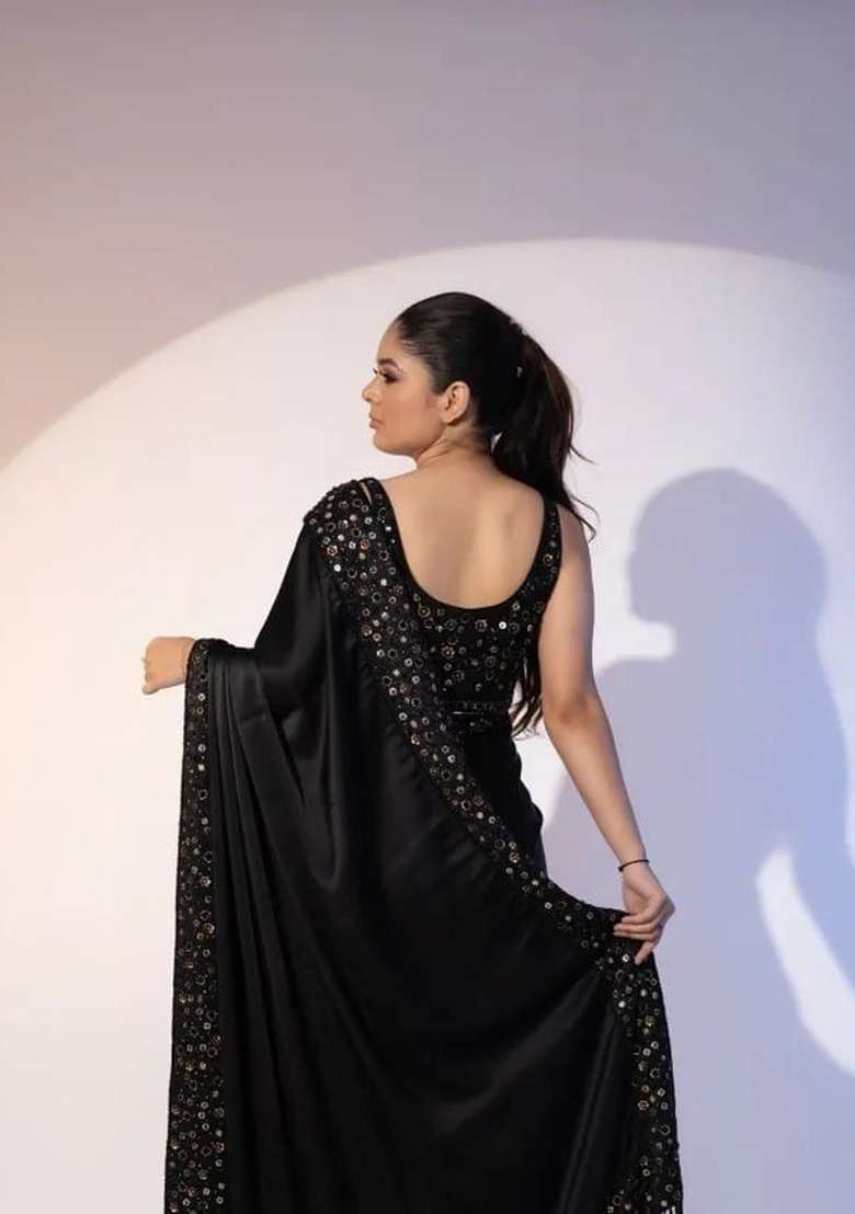 Black Silk Blend Saree Set with Embroidered for Diwali | Wedding & Festive Wear - Indya