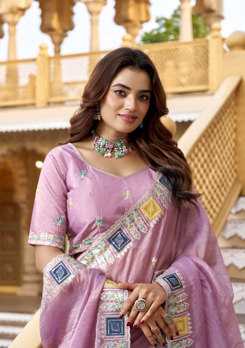 Pink Silk Blend Saree Set with Embroidered for Diwali | Wedding & Festive Wear - Indya