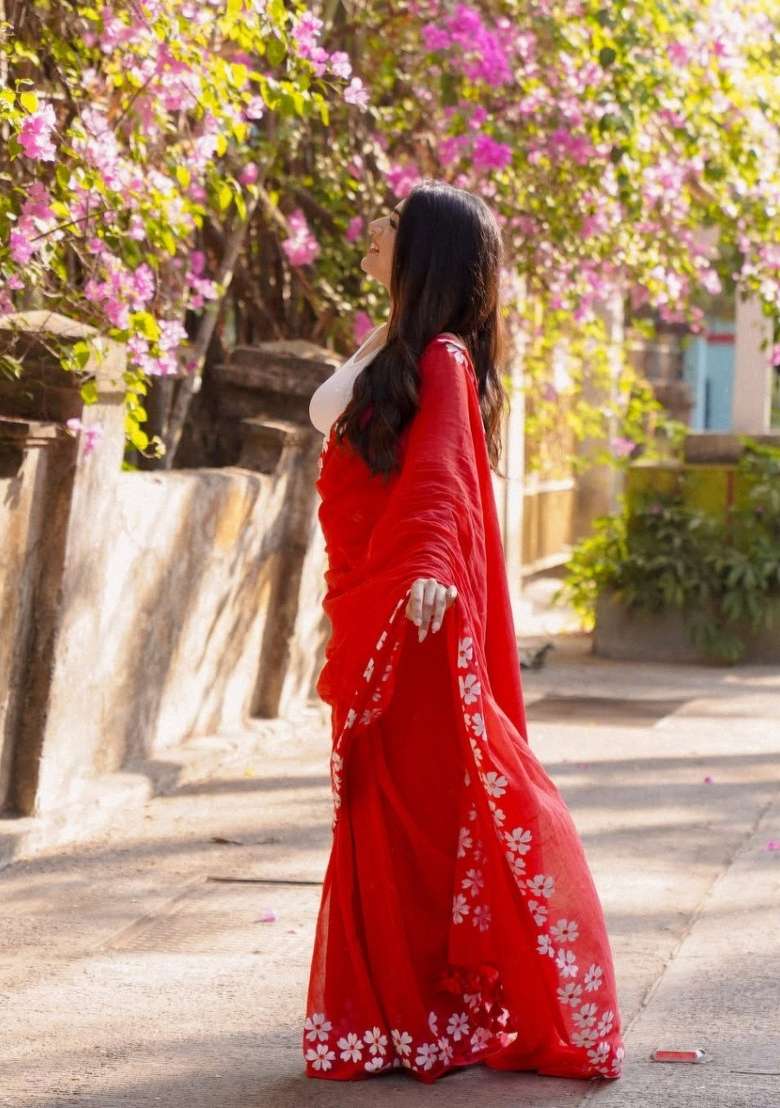 Red Embroidered Cotton Saree Set - Indya