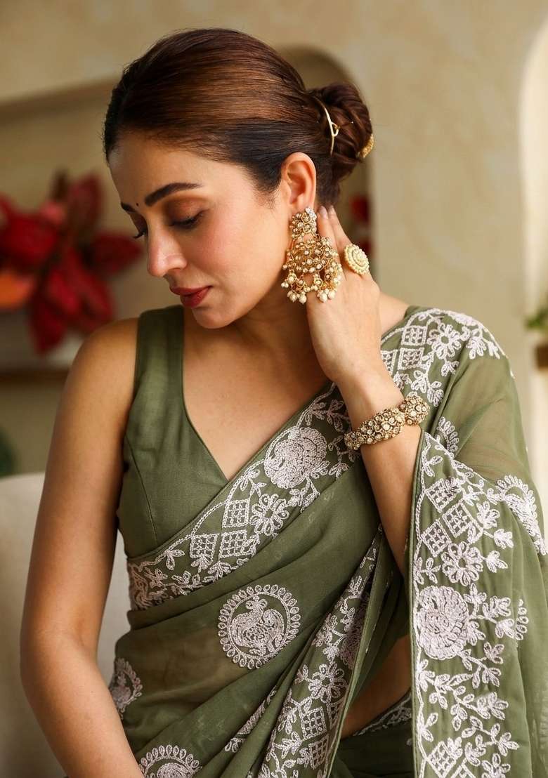 Pista Embroidered Georgette Saree Set - Indya