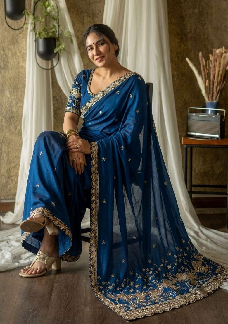Rama Embroidered Rangoli Saree Set - Indya