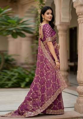 Onion Pink Geomatric Silk Saree Set