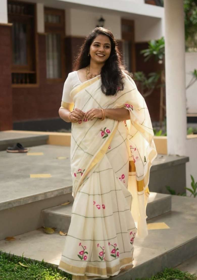 Cream Checked Linen Saree Set - Indya