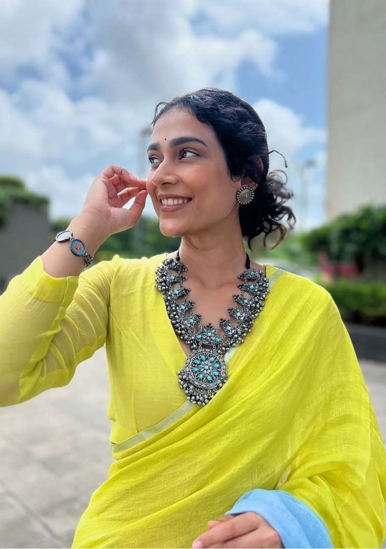 Blue And Yellow Printed Linen Saree Set - Indya