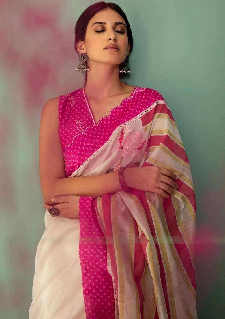 Off White Floral Print Linen Saree Set - Indya