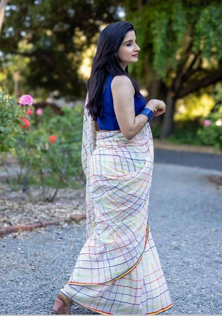 Off White Checked Linen Saree Set - Indya