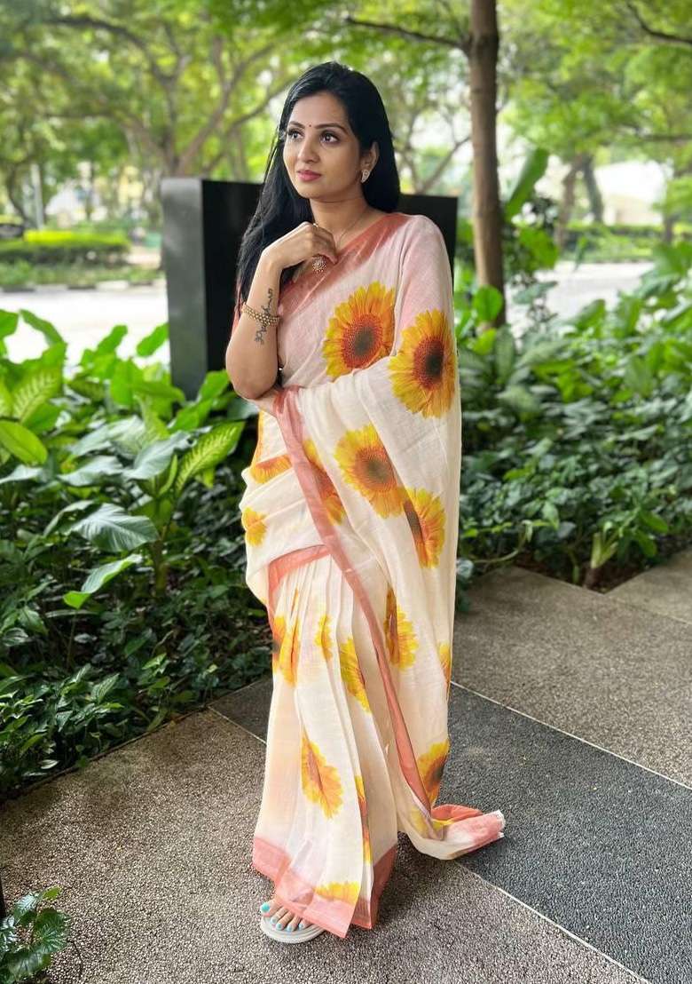 Off White Floral Print Linen Saree Set - Indya