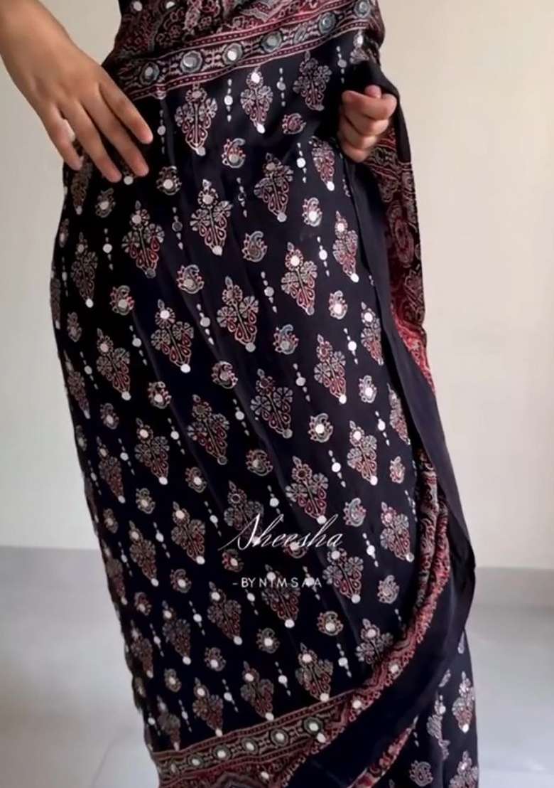 Black Geomatric Silk Saree Set - Indya
