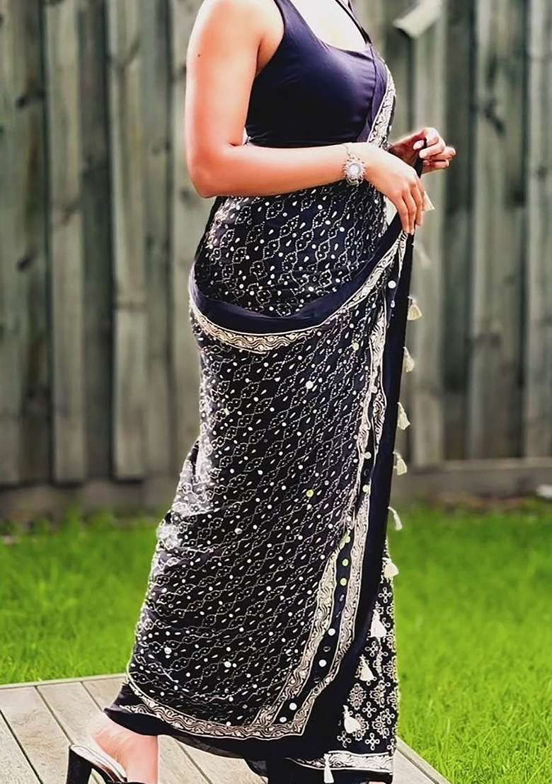 Black Geomatric Silk Saree Set - Indya