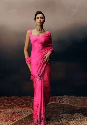 Fucia Pink Floral Print Model Saree Set