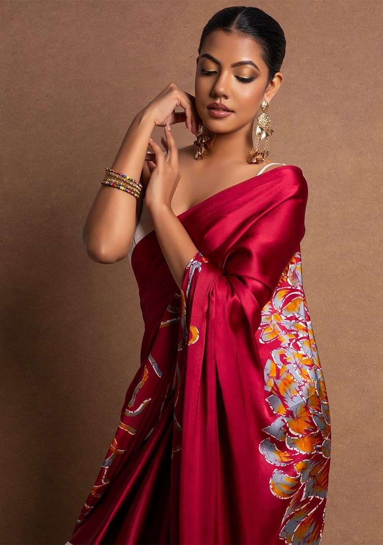 Red Floral Print Model Saree Set - Indya
