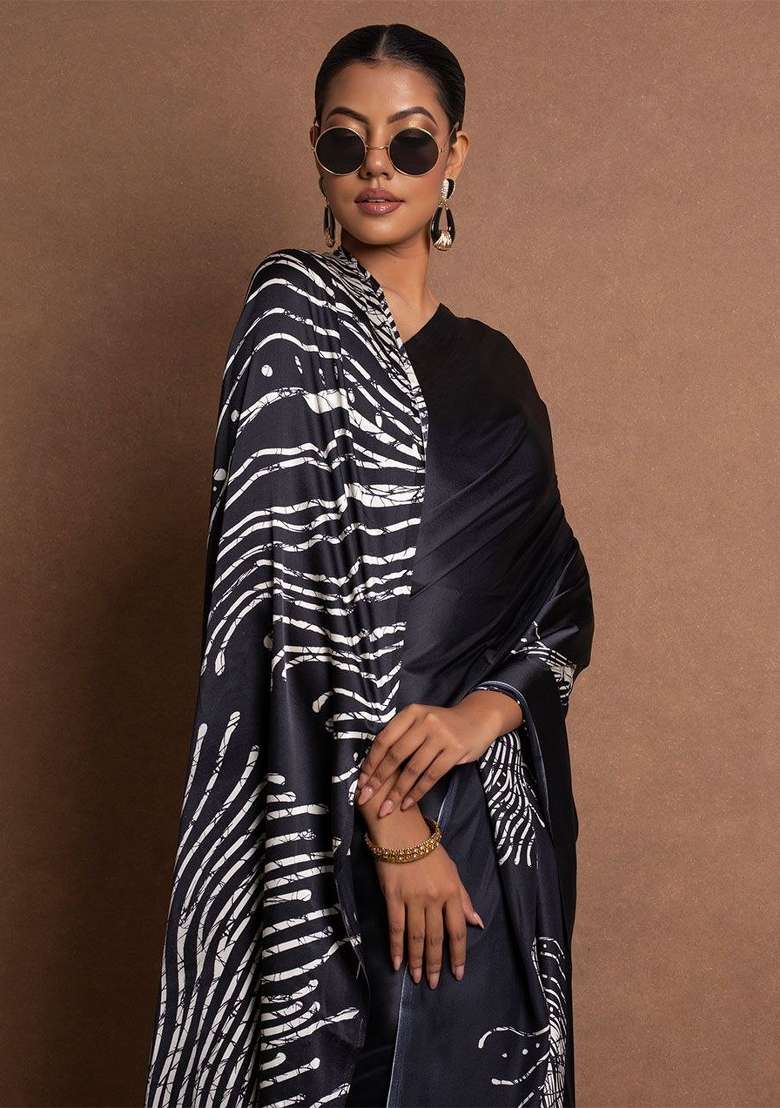 Black Floral Print Model Saree Set - Indya