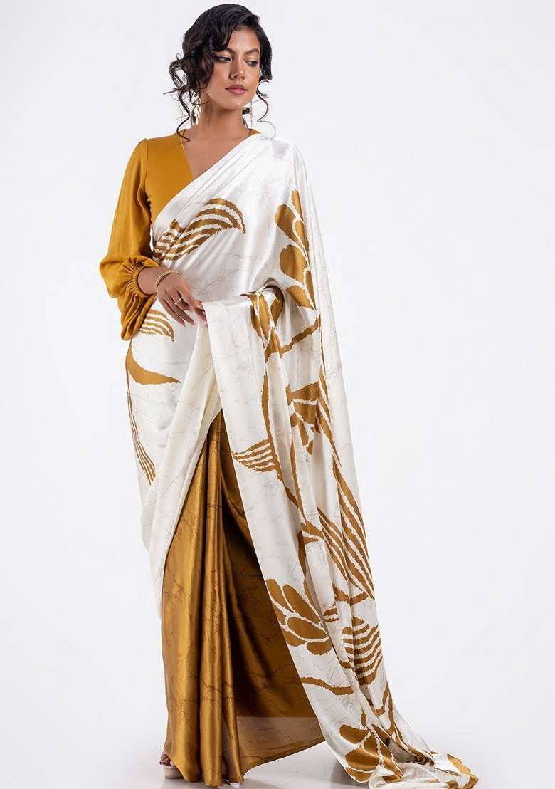 White Floral Print Model Saree Set - Indya