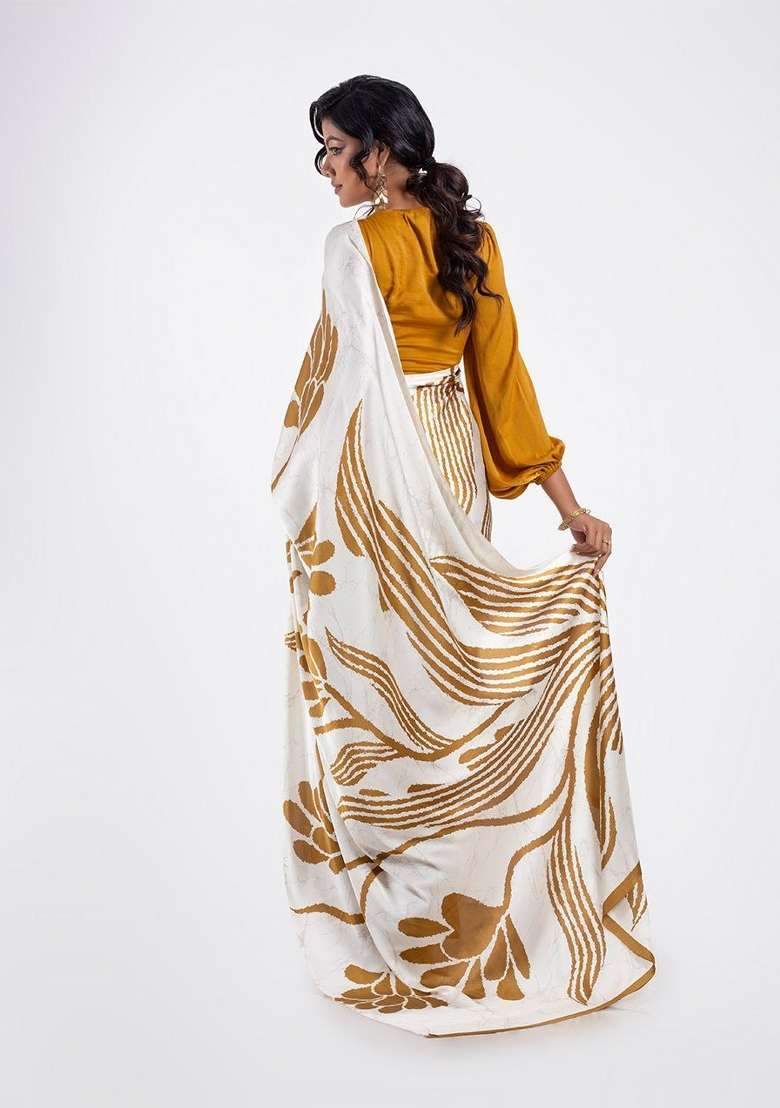 White Floral Print Model Saree Set - Indya
