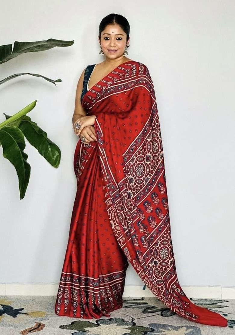 Red Floral Print Model Saree Set - Indya