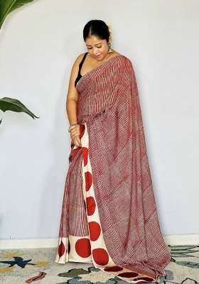 Red Floral Print Model Saree Set