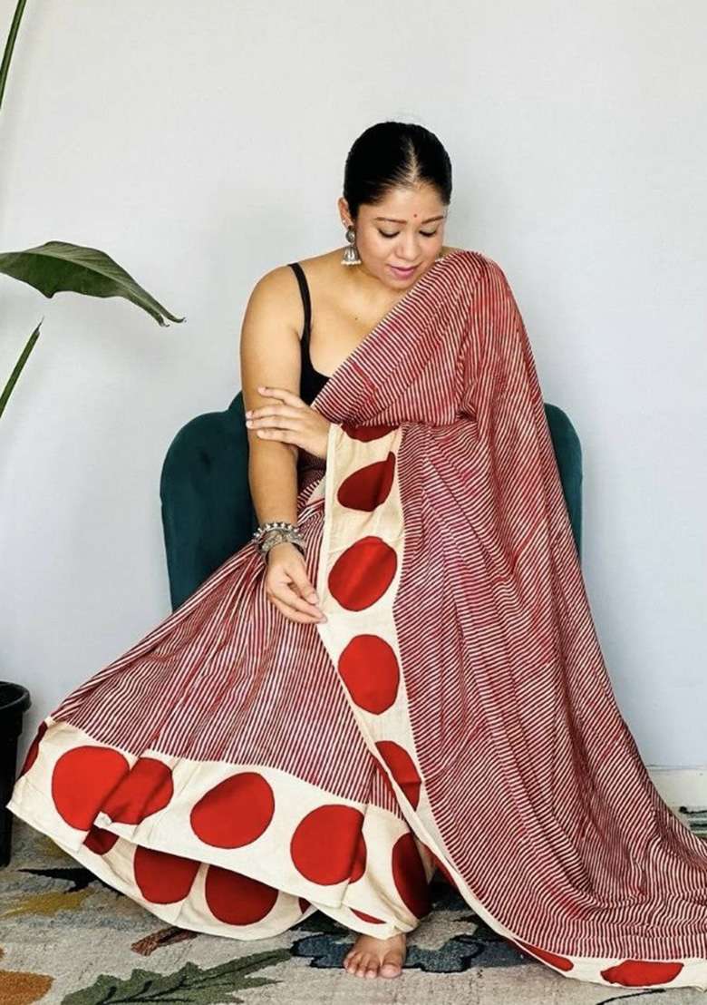 Red Floral Print Model Saree Set - Indya