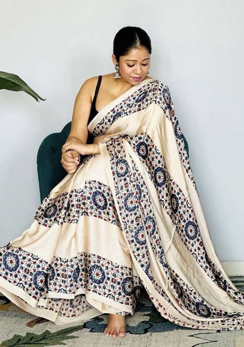 White Floral Print Model Saree Set - Indya