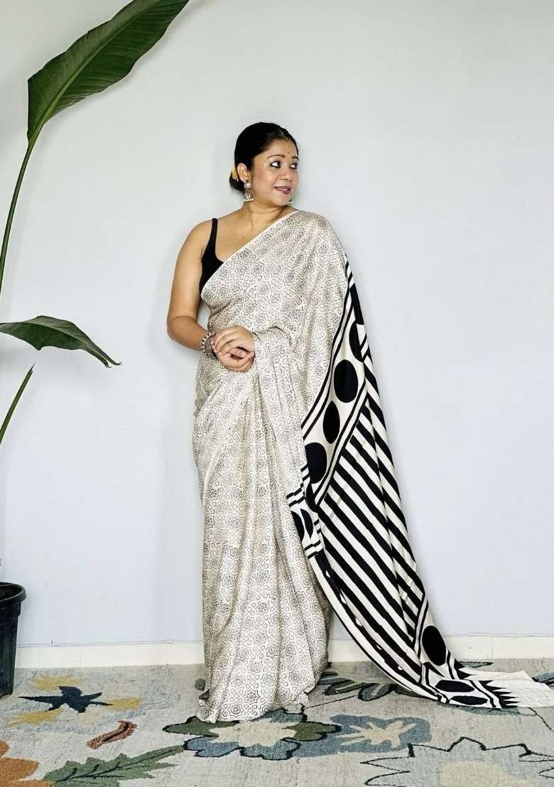 White Floral Print Model Saree Set - Indya