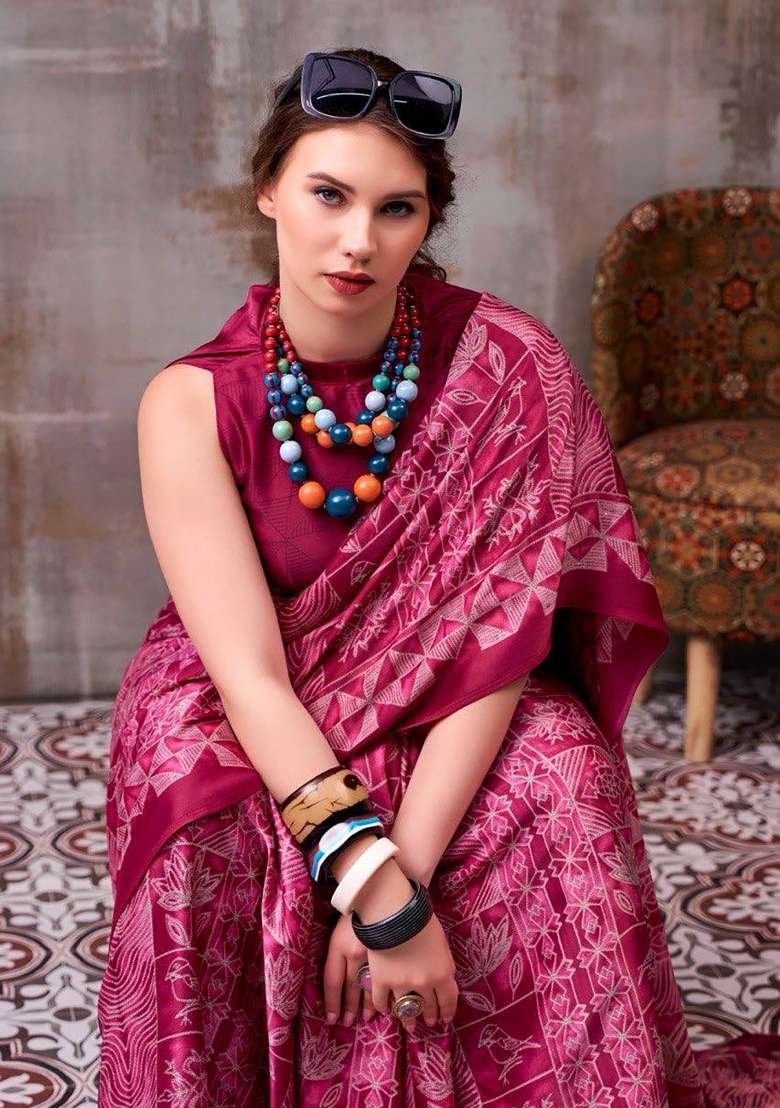 Magenta Floral Print Model Saree Set - Indya
