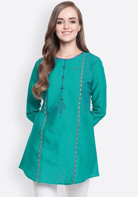 Green Geometric Embroidered Kurta