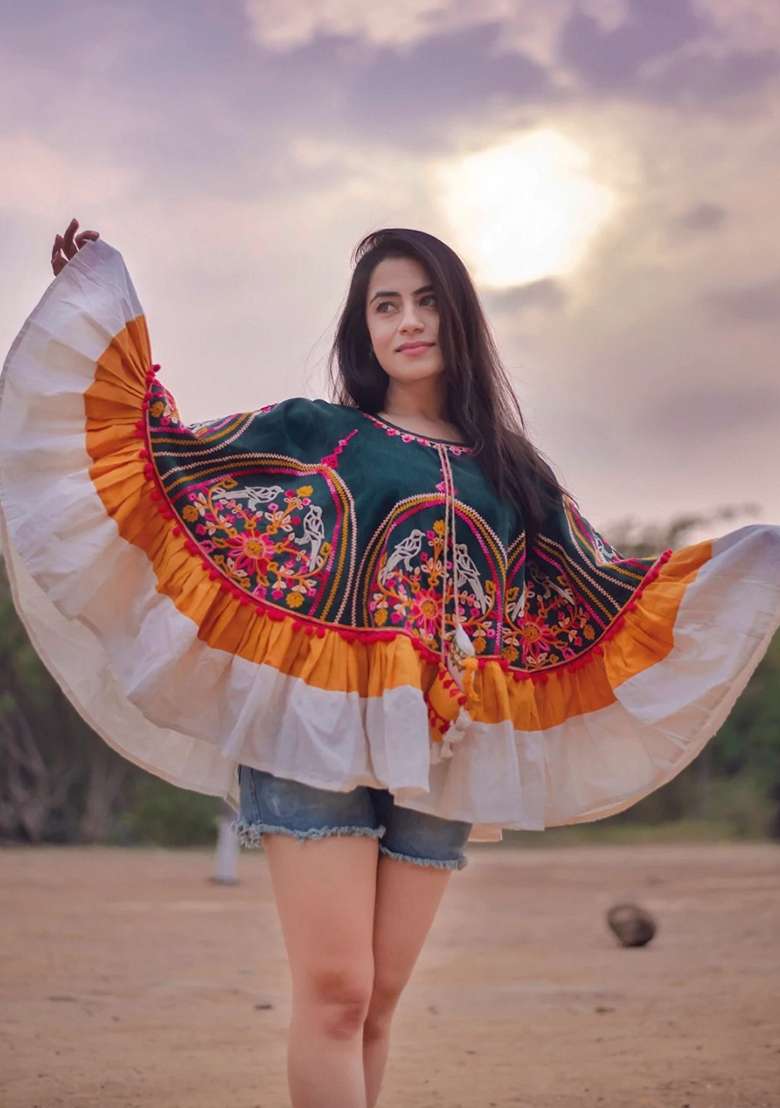 Green Thread Embroidered Pure Cotton Poncho Top - Indya
