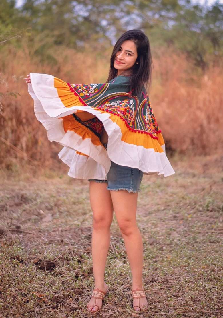 Green Thread Embroidered Pure Cotton Poncho Top - Indya