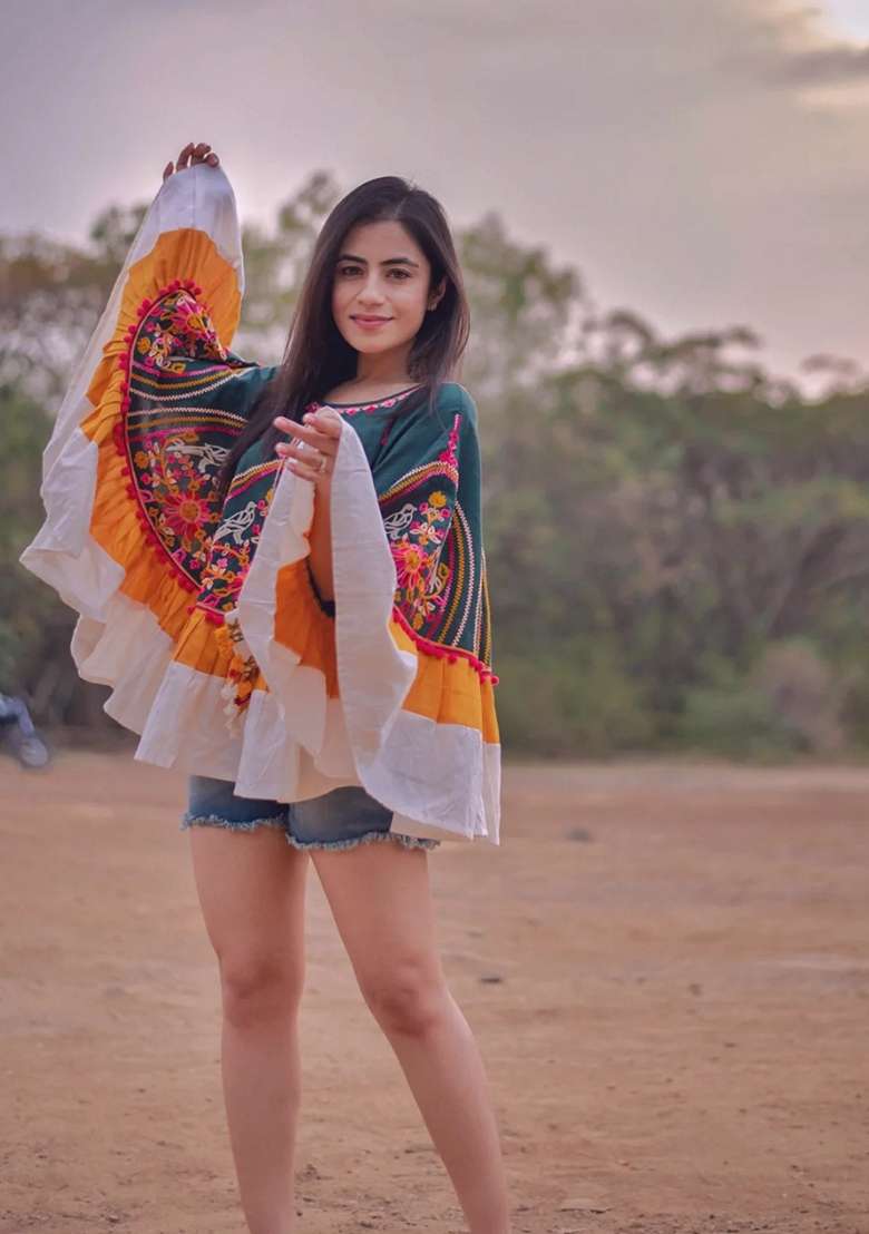 Green Thread Embroidered Pure Cotton Poncho Top - Indya